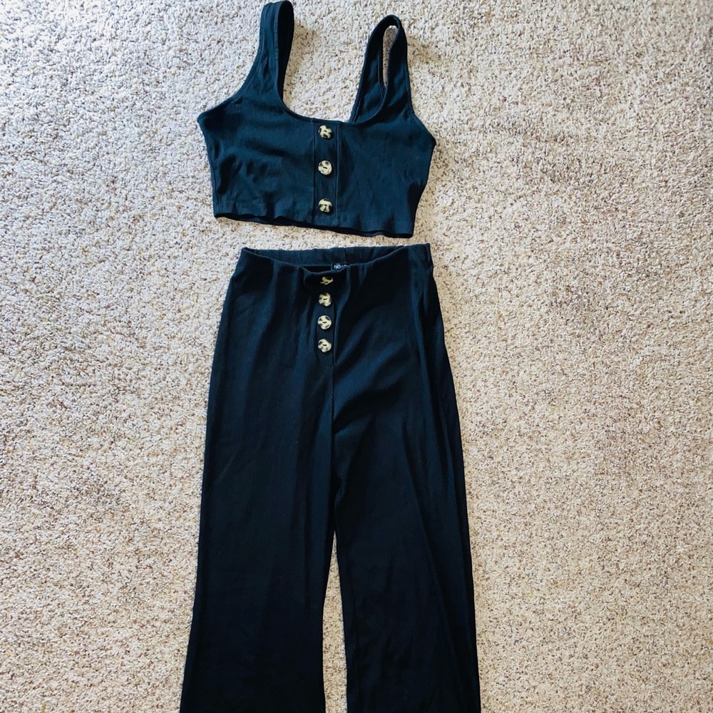 Fashion Nova 2 piece pant set!